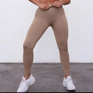 SET Active leggings